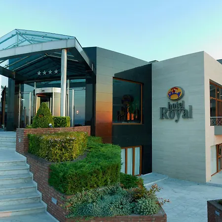 塞萨洛尼基皇家酒店 4* Peraía