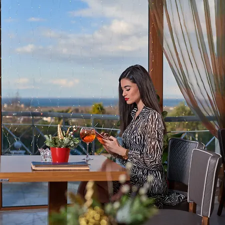 Royal Thessaloniki Хотел 4*