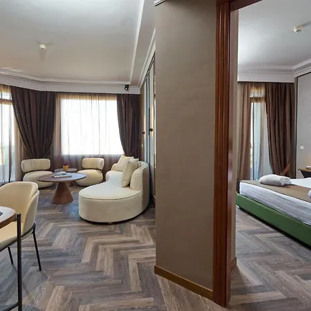 Royal Thessaloniki Peraía