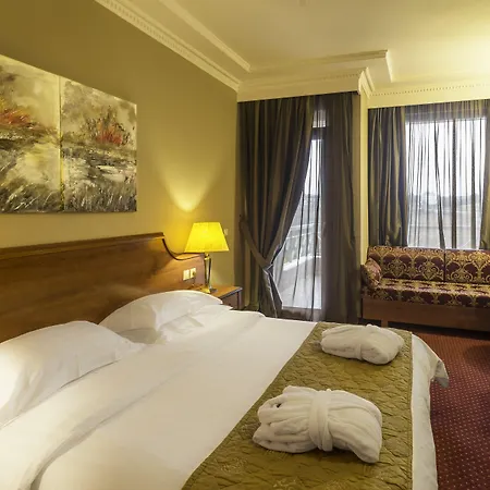 فندق Royal Thessaloniki 4*