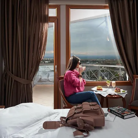 Royal Thessaloniki Hotel Peraía